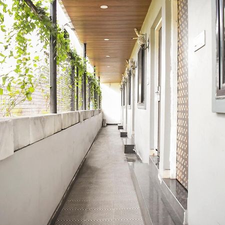 Hotel O Club Toronto Durg Kültér fotó